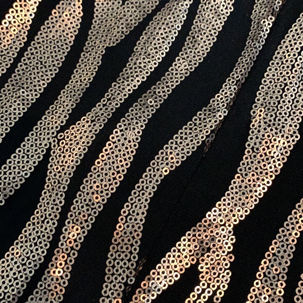 S.Y.L.K Sequin Pattern Scoop Back Mini - Picture 2 of 4